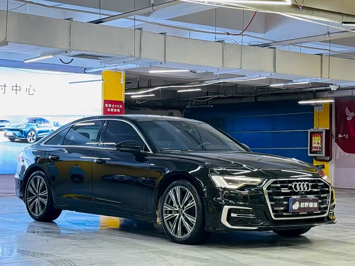 Фото 1 - Audi A6L