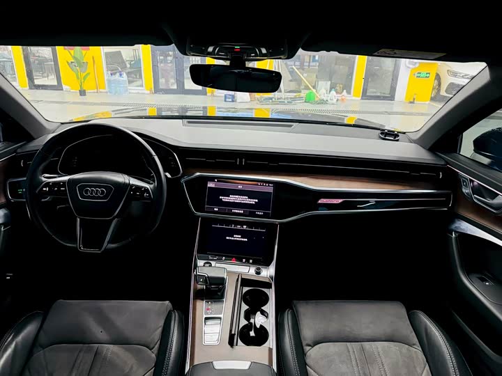 Фото 5 - Audi A6L