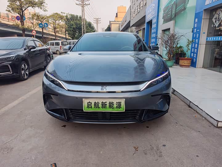 Фото 2 - BYD Han