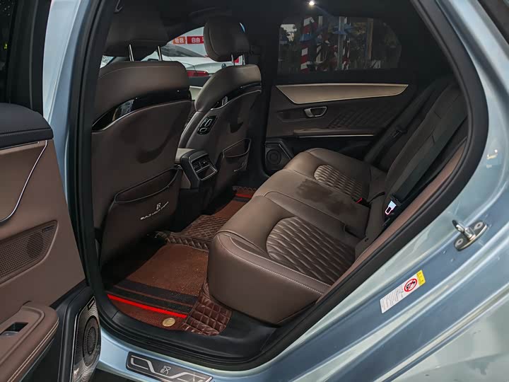 Фото 5 - BYD Han