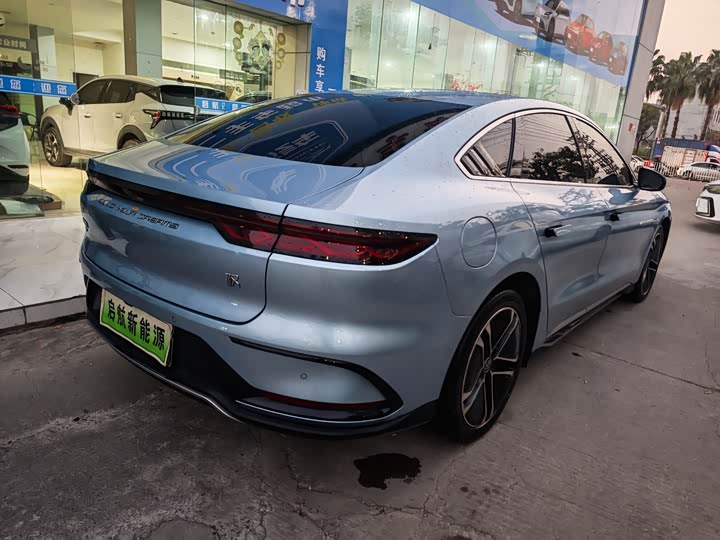 Фото 9 - BYD Han