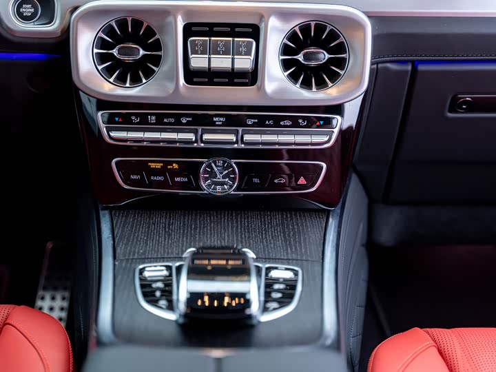 Фото 9 - Mercedes-Benz G-Class AMG