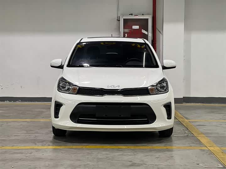 Фото 2 - Kia Pegas