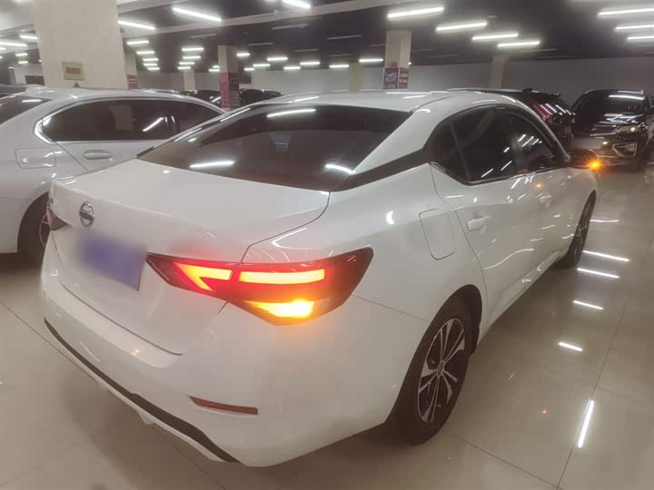 Фото 7 - Nissan Sylphy