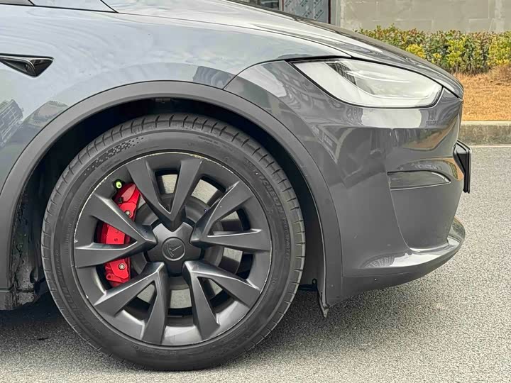 Фото 4 - Tesla Model X