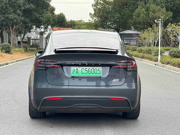Фото 6 - Tesla Model X