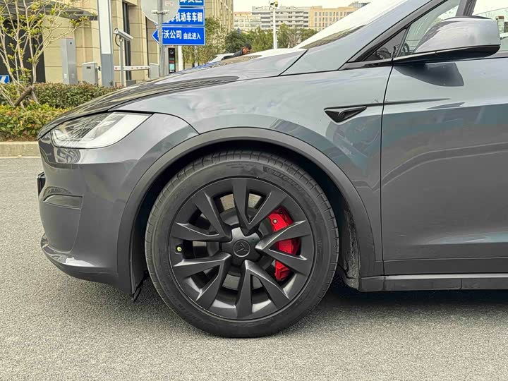 Фото 9 - Tesla Model X