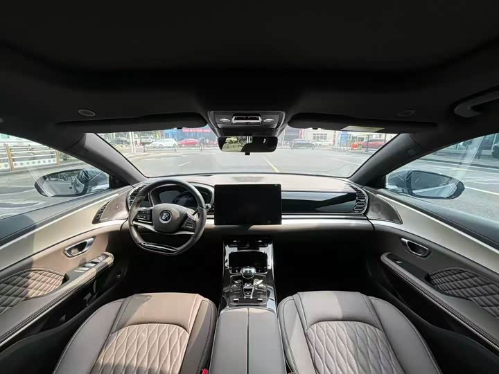 Фото 6 - BYD Han