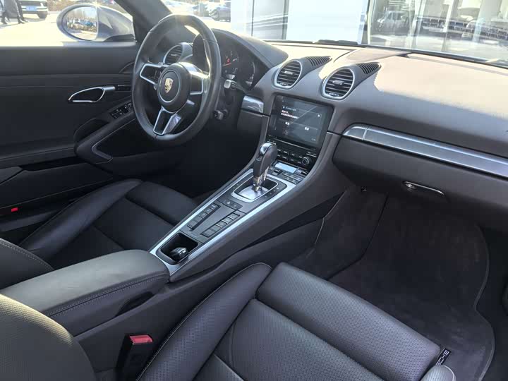 Фото 2 - Porsche 718