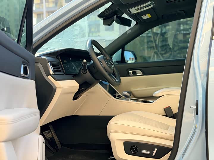 Фото 4 - LiXiang One