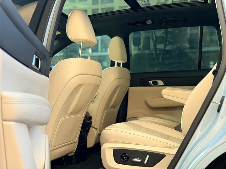 Фото 8 - LiXiang One