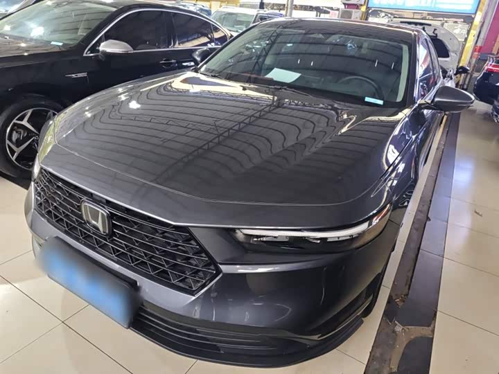 Фото 1 - Honda Accord