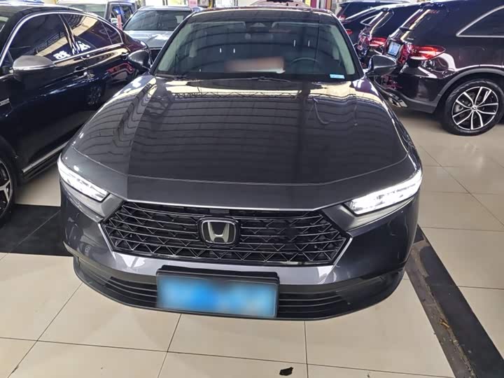 Фото 3 - Honda Accord