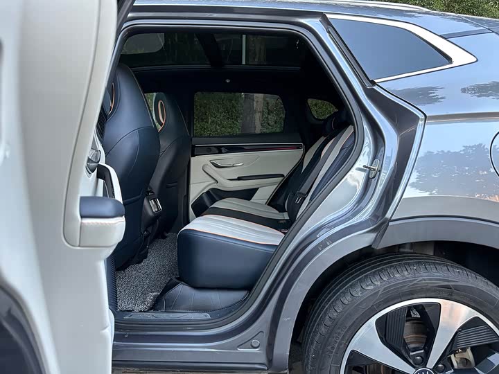 Фото 8 - BYD Song Plus Hybrid/EV