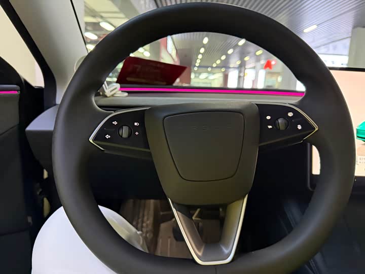 Фото 4 - Tesla Model 3