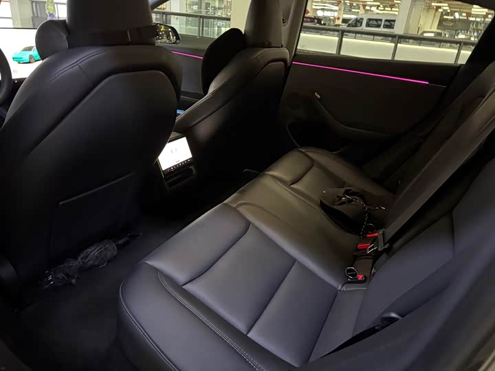 Фото 9 - Tesla Model 3