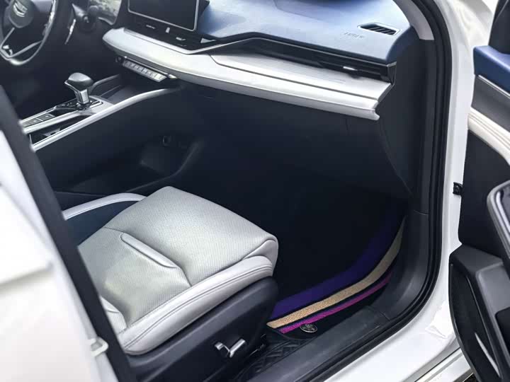 Фото 6 - Geely Preface