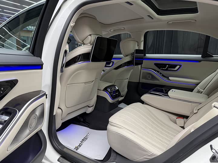 Фото 7 - Mercedes-Benz S-Class