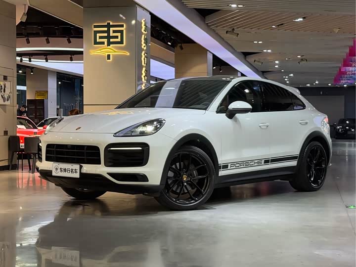 Фото 1 - Porsche Cayenne