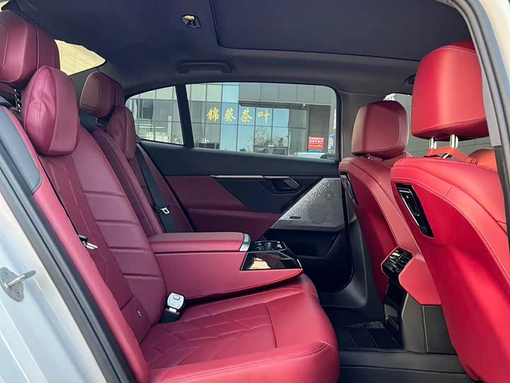 Фото 5 - BMW 5 Series