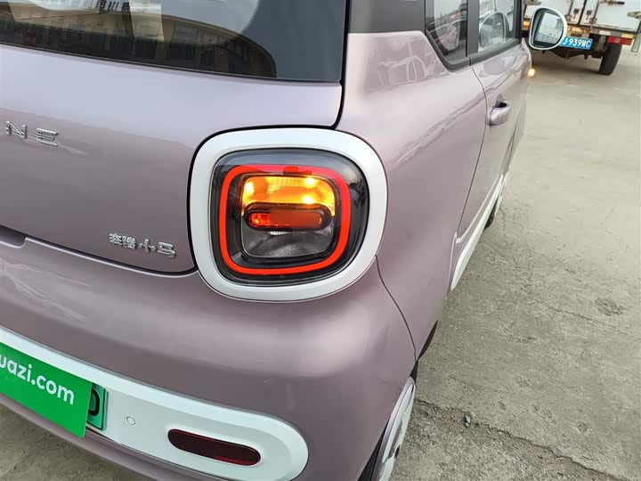 Фото 8 - Bestune Pony