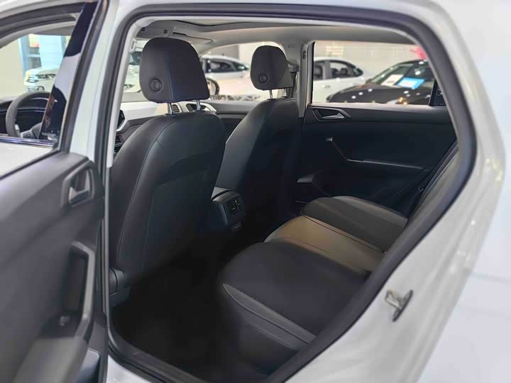 Фото 6 - Volkswagen Tacqua