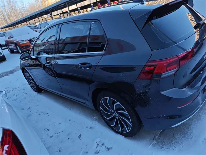 Фото 5 - Volkswagen Golf