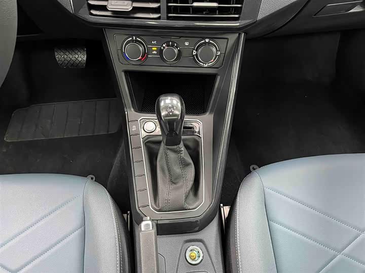 Фото 5 - Volkswagen Lavida