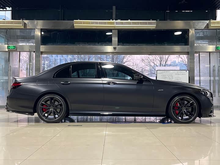 Фото 7 - Mercedes-Benz E-Class AMG