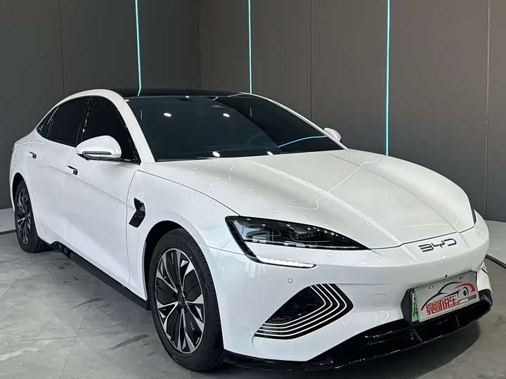 Фото 3 - BYD Seal