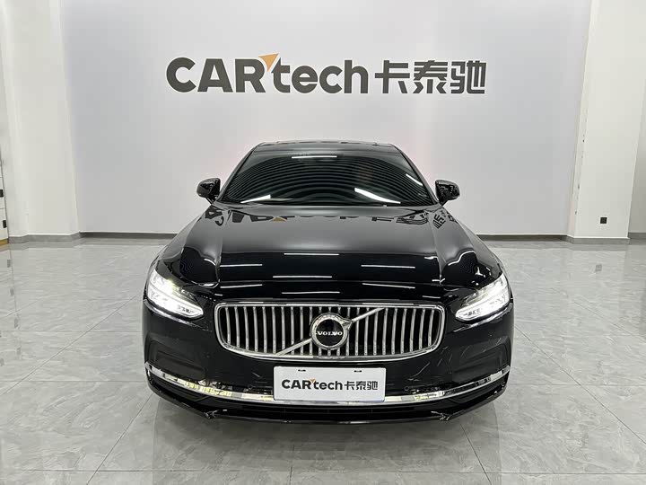 Фото 2 - Volvo S90