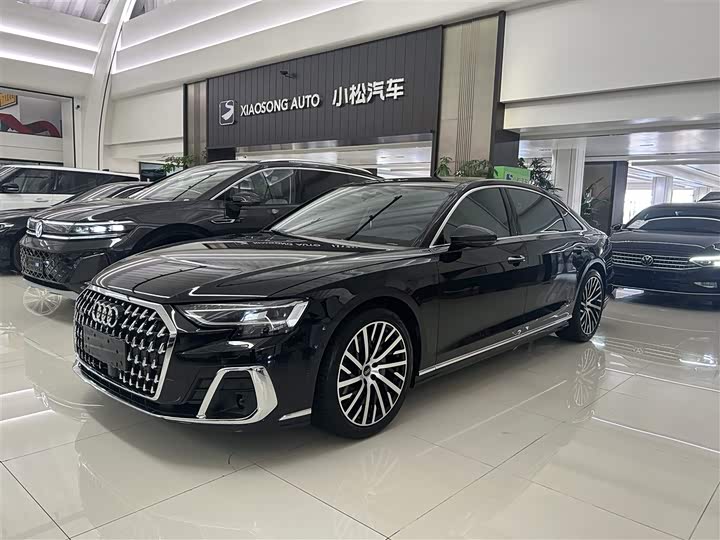 Фото 1 - Audi A8