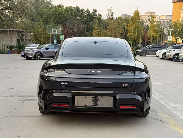 Фото 7 - Xiaomi SU7