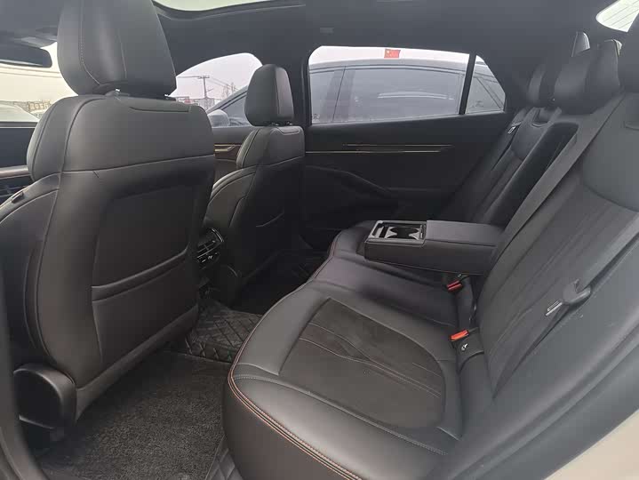 Фото 4 - Ford Mondeo