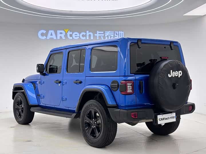 Фото 6 - Jeep Wrangler