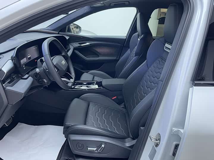 Фото 7 - Audi Q6L e-tron