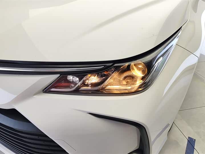 Фото 5 - Toyota Corolla