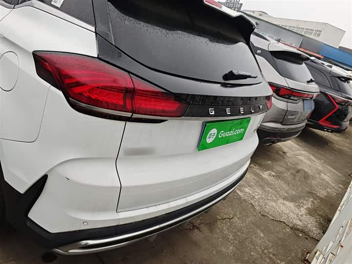 Фото 6 - Geely Atlas