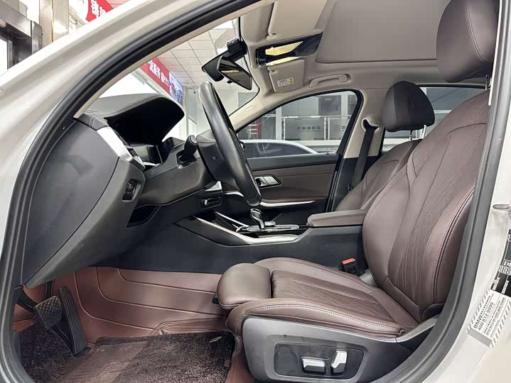 Фото 4 - BMW 3 Series