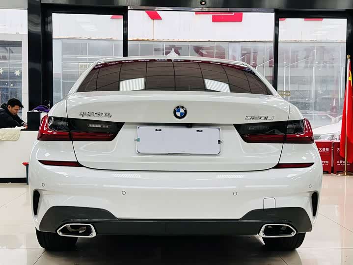 Фото 9 - BMW 3 Series