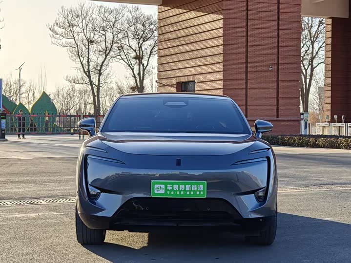 Фото 2 - Avatr 11