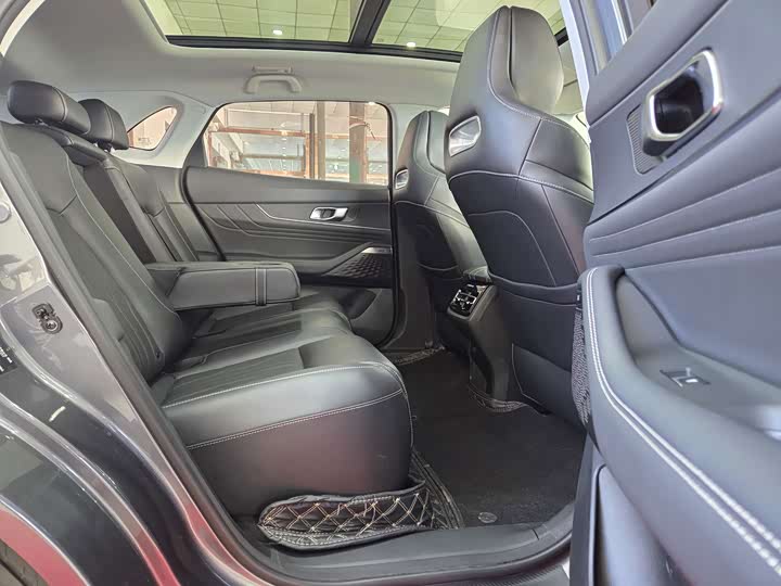 Фото 9 - Changan UNI-K