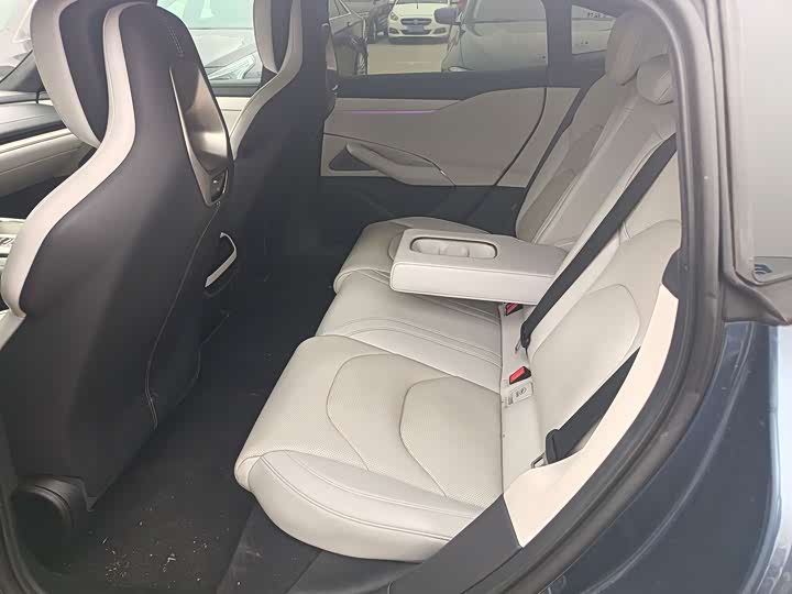 Фото 4 - Xiaomi SU7