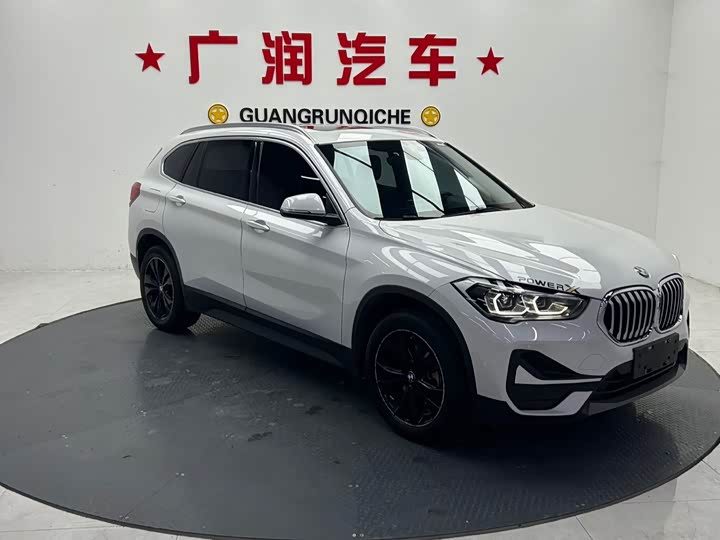 Фото 6 - BMW X1