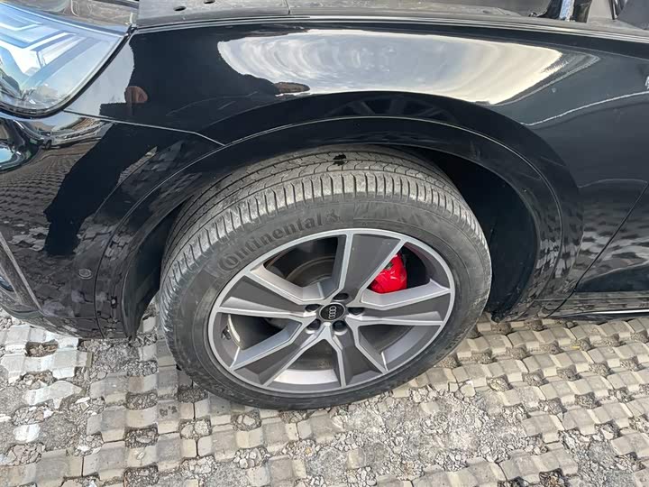 Фото 8 - Audi Q5L Sportback