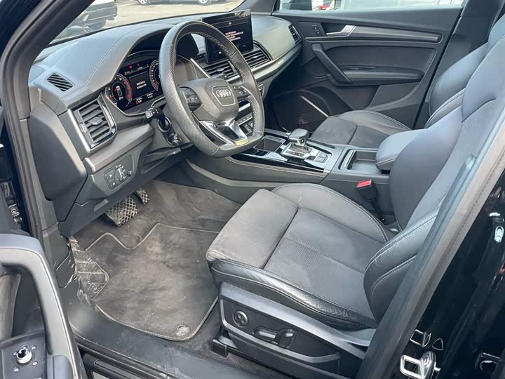 Фото 9 - Audi Q5L Sportback