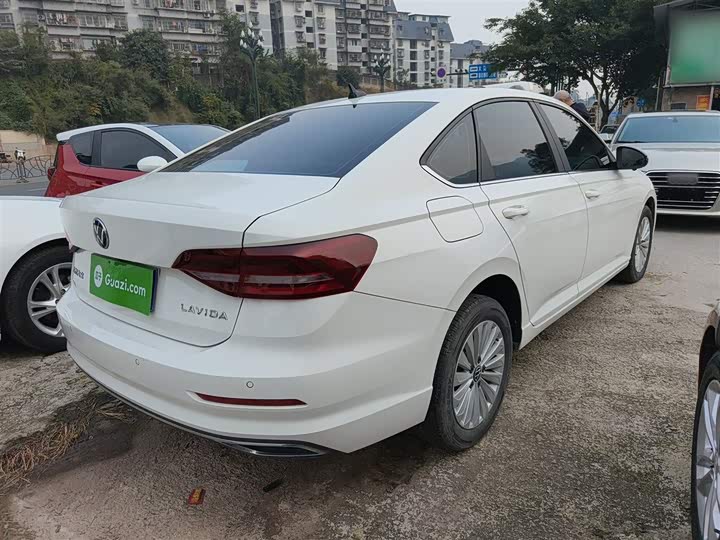 Фото 5 - Volkswagen Lavida