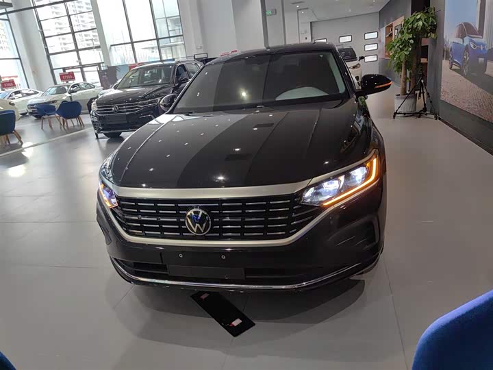 Фото 3 - Volkswagen Passat