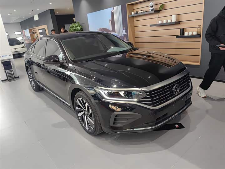 Фото 4 - Volkswagen Passat