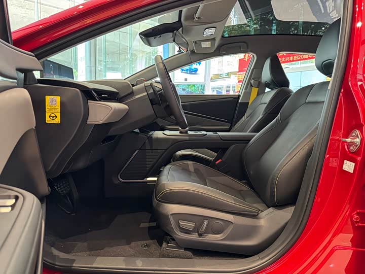 Фото 7 - Toyota bZ5